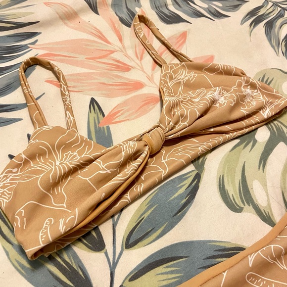 Effortless Swim - Bikini Set - Picture 8 of 10